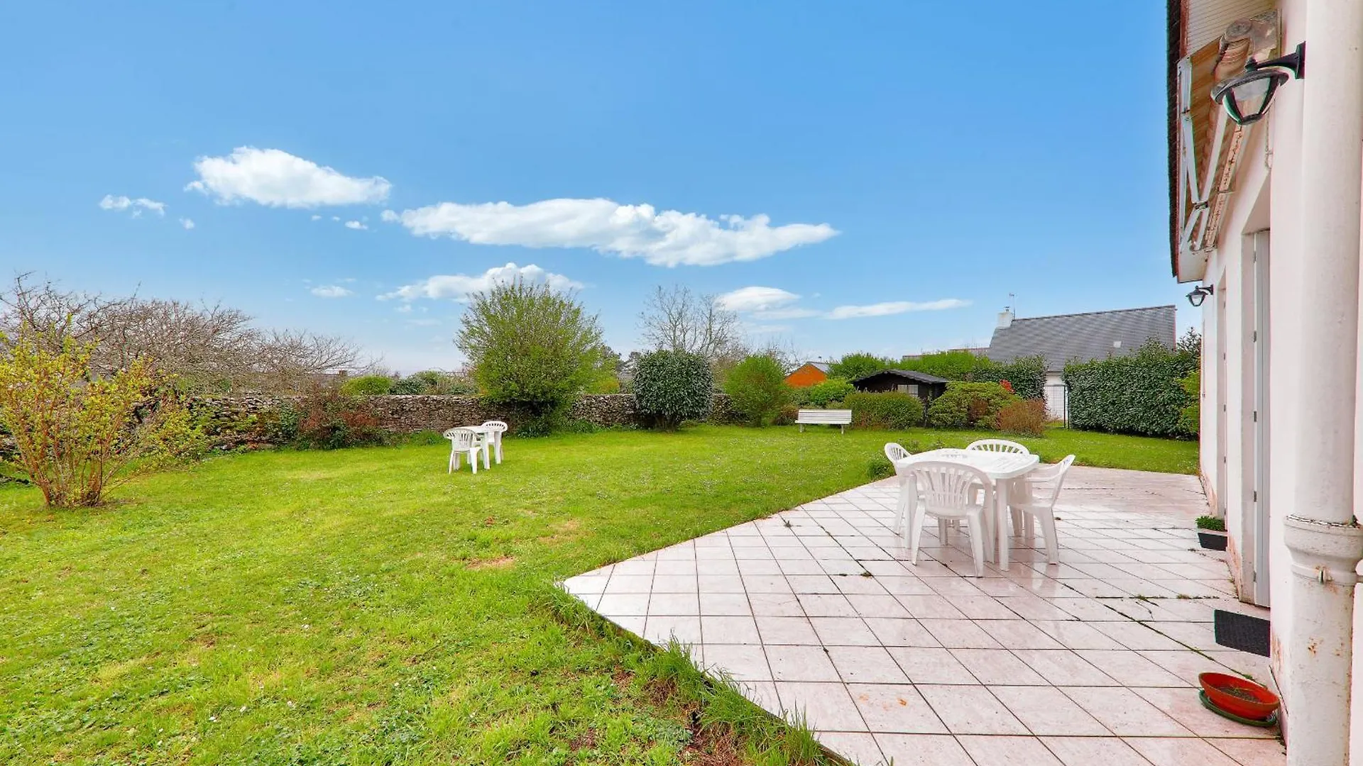Maison Avec Jardin Pour 6 Entre Golf Et Plage Saint-Gildas-de-Rhuys 0*,  France